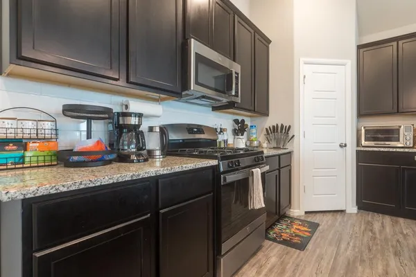 $3,200 | 7106 Mistflower Meadow, Venus, TX 76084