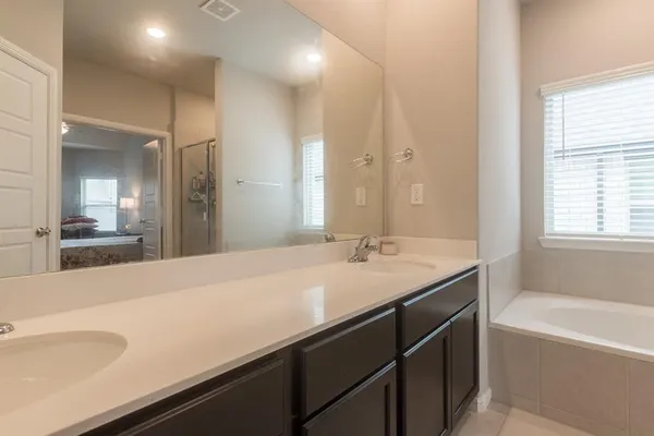 $3,200 | 7106 Mistflower Meadow, Venus, TX 76084