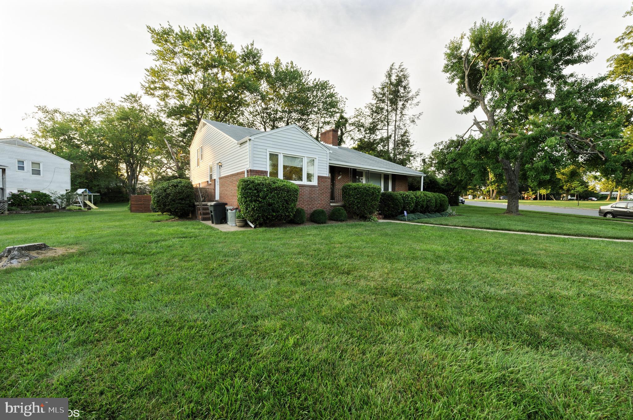 7508 Lisburne Road Baltimore, MD 21208 - Photo 3 of 34