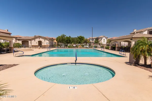 $2,400 | 542 North Citrus Lane, Gilbert, AZ 85234