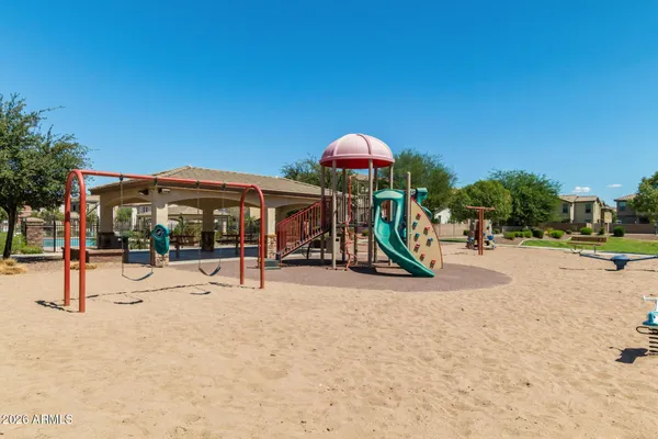 $2,400 | 542 North Citrus Lane, Gilbert, AZ 85234