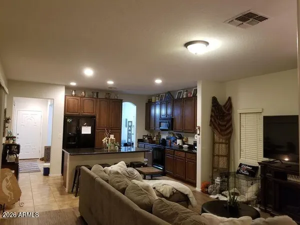 $2,400 | 542 North Citrus Lane, Gilbert, AZ 85234