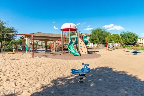 $2,400 | 542 North Citrus Lane, Gilbert, AZ 85234