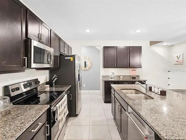 $2,395 | 635 Belgrove Street, DeBary, FL 32713