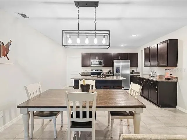 $2,395 | 635 Belgrove Street, DeBary, FL 32713