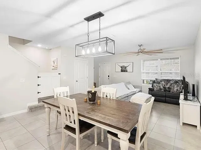 $2,395 | 635 Belgrove Street, DeBary, FL 32713