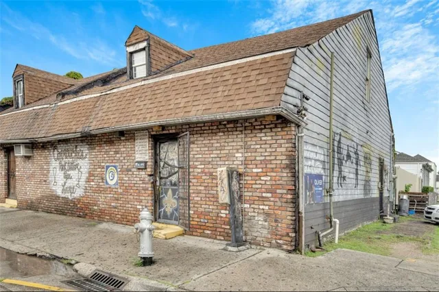 $999,999 | 3801 Tchoupitoulas Street, New Orleans, LA 70115