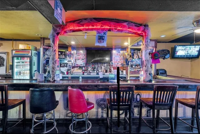 $999,999 | 3801 Tchoupitoulas Street, New Orleans, LA 70115