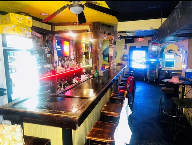 $999,999 | 3801 Tchoupitoulas Street, New Orleans, LA 70115