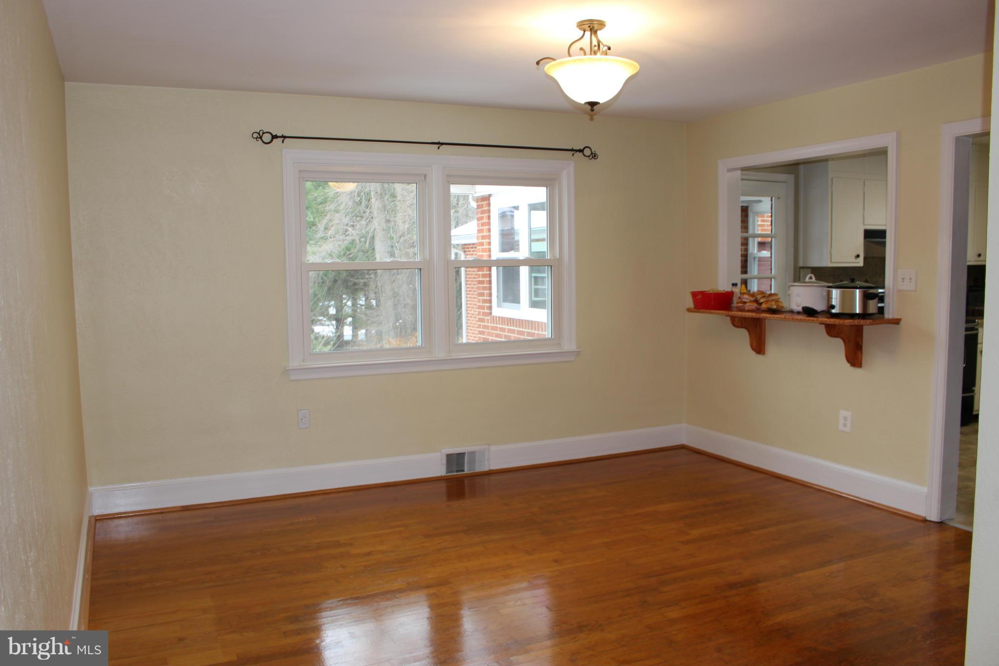 124 Jamestown Road Front Royal, VA 22630 - Photo 13 of 30 Dining Room
