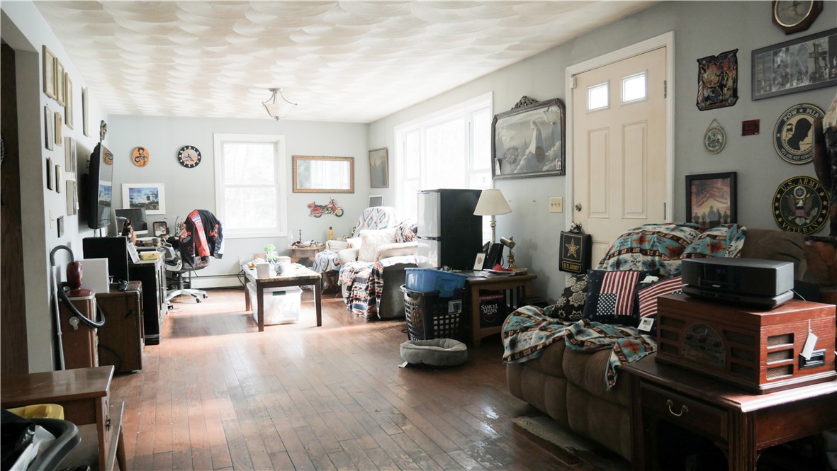 34 East Killingly Road Foster, RI 02825 - Photo 4 of 12