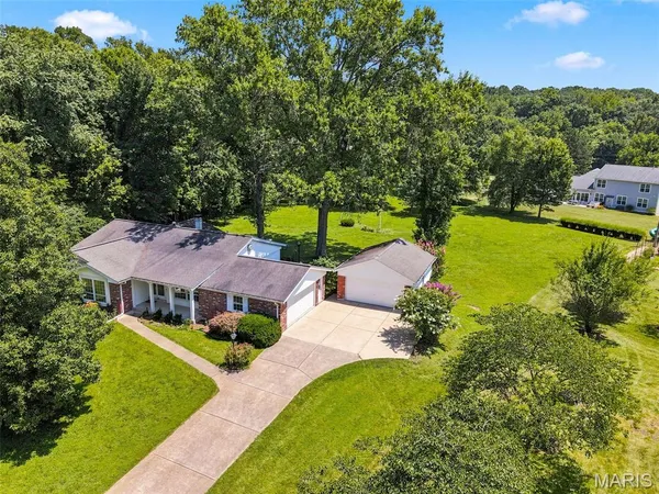 $425,000 | 12954 Baalbek Drive, Sunset Hills, MO 63127