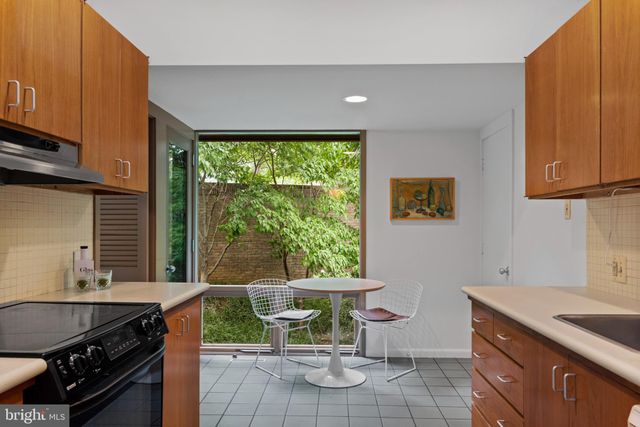 $1,051,000 | 8 Tolson Street, Annapolis, MD 21401