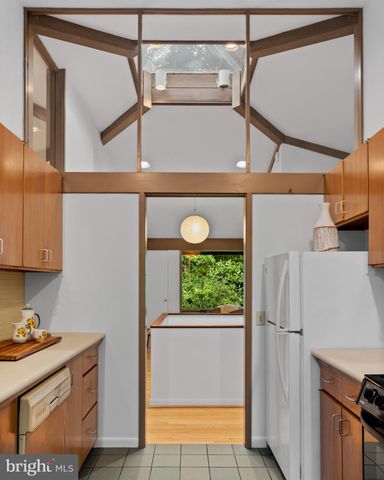 $1,051,000 | 8 Tolson Street, Annapolis, MD 21401