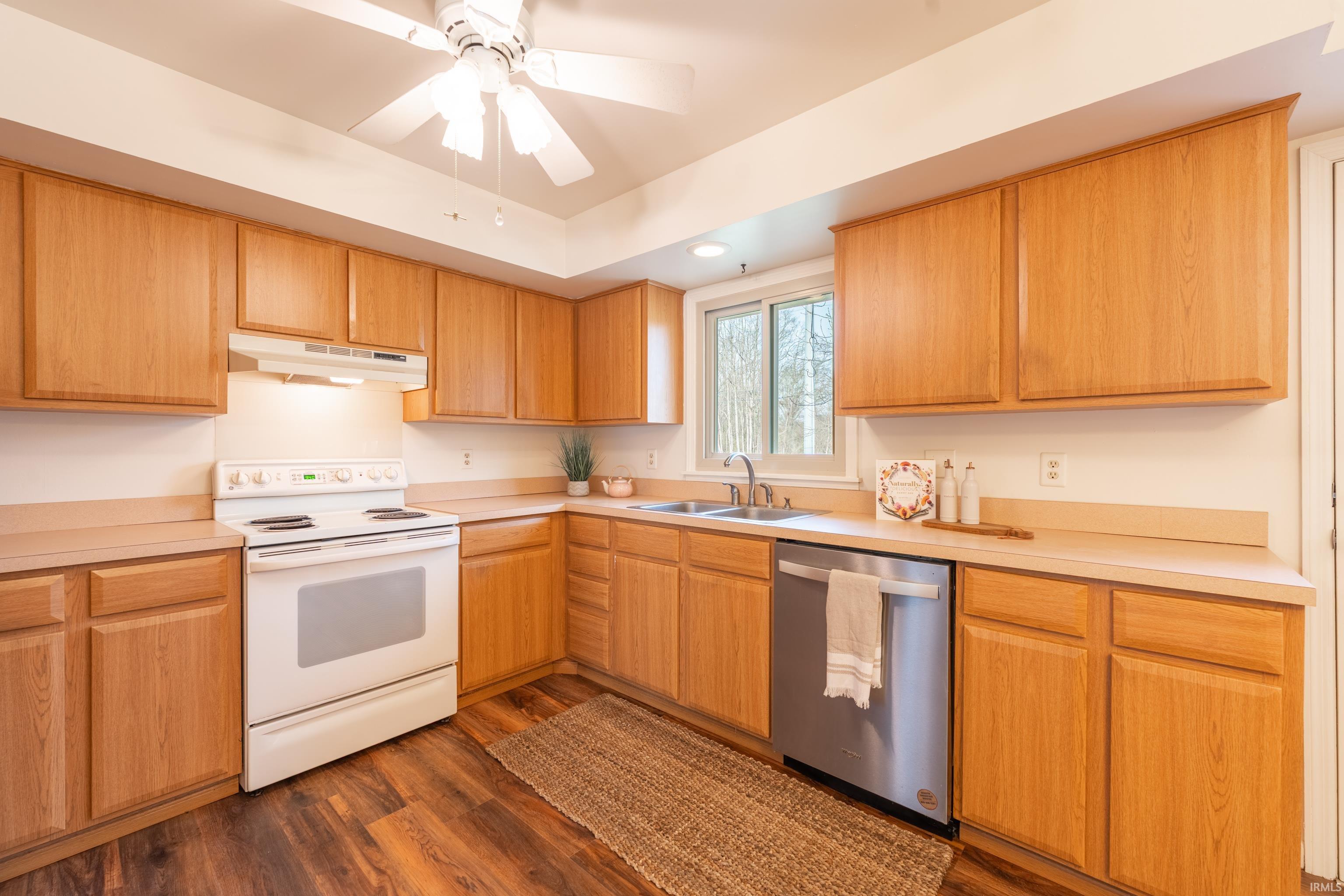 915 North Plymouth Road Bloomington, IN 47408 - Photo 11 of 33