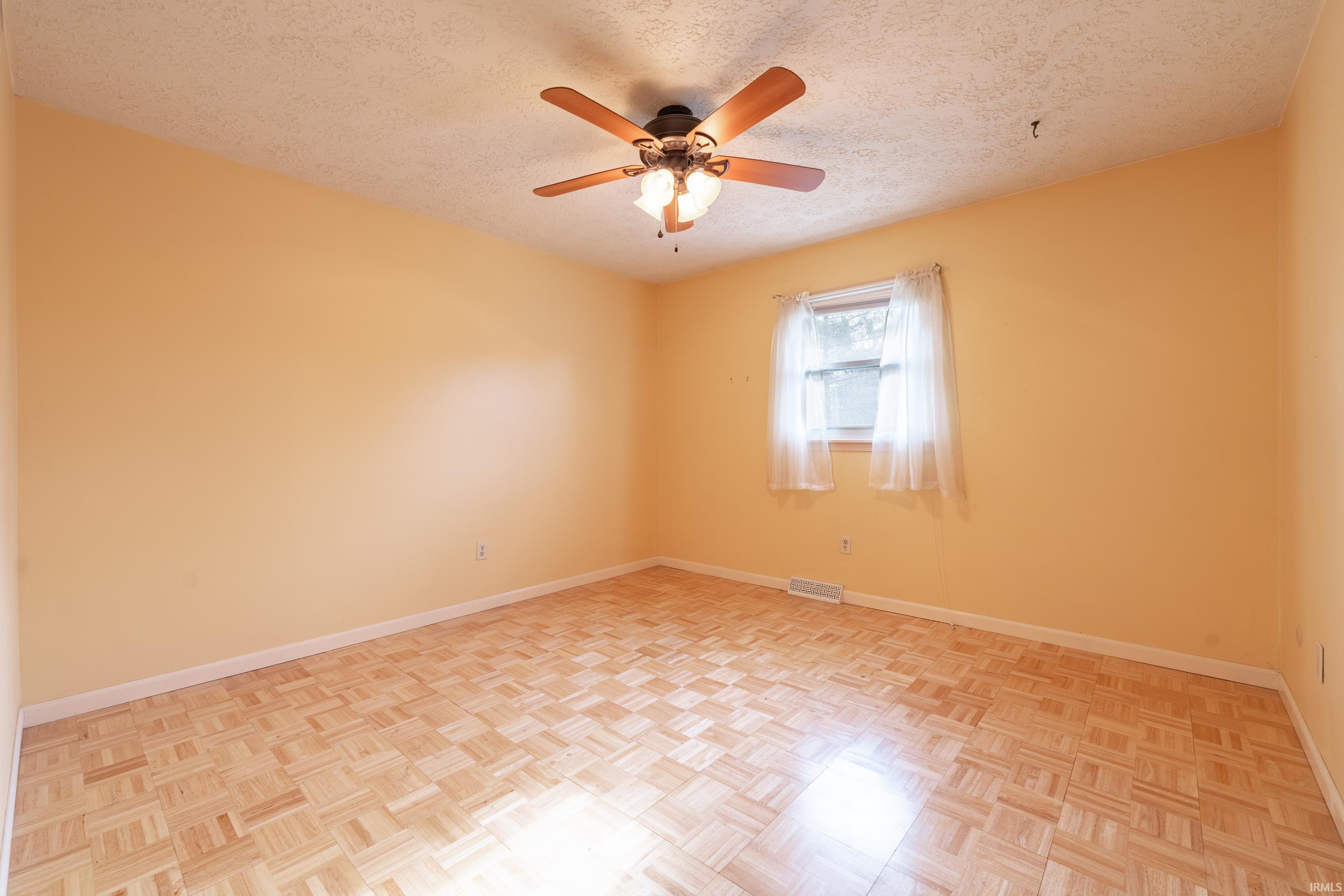 915 North Plymouth Road Bloomington, IN 47408 - Photo 20 of 33