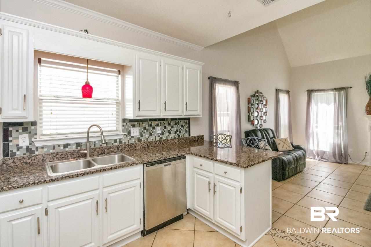 817 Wesley Avenue Mobile, AL 36609 - Photo 7 of 28