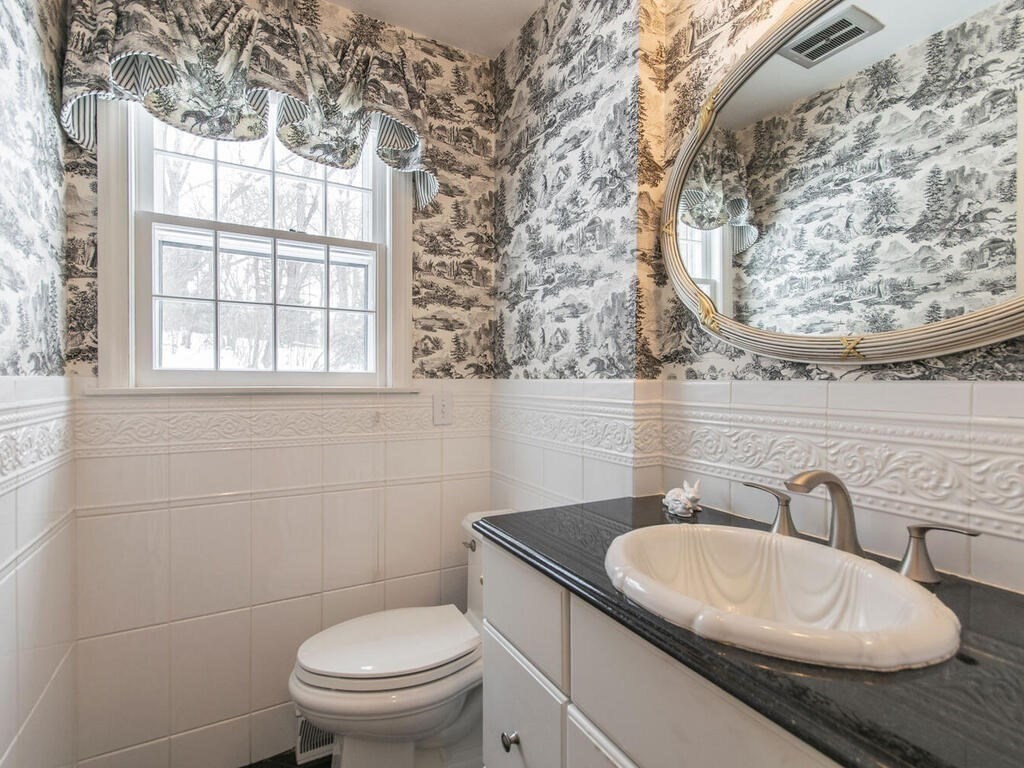 302 Blueberry Hill Road Longmeadow, MA 01106 - Photo 13 of 41 Gallery Image 13