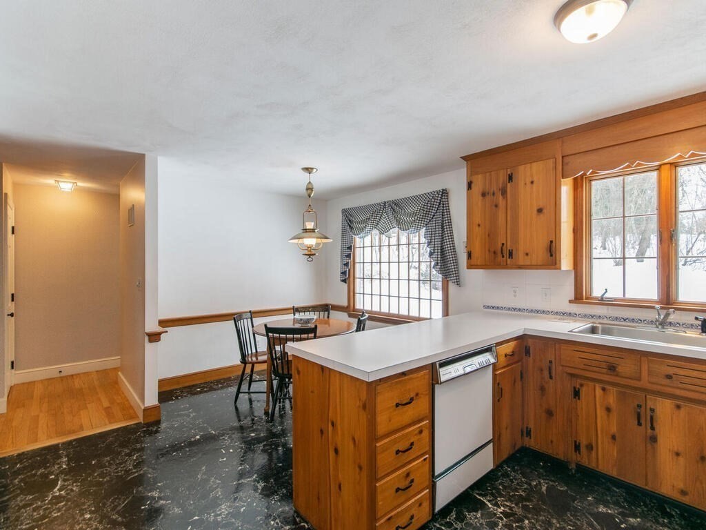 302 Blueberry Hill Road Longmeadow, MA 01106 - Photo 14 of 41 Gallery Image 14