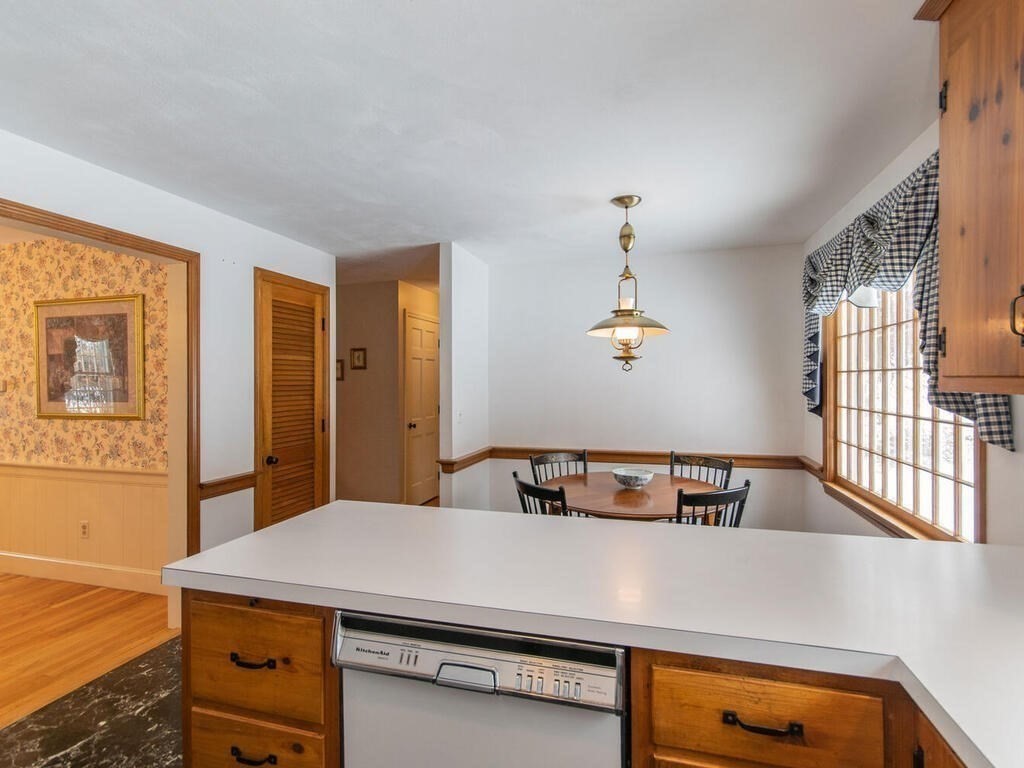 302 Blueberry Hill Road Longmeadow, MA 01106 - Photo 20 of 41 Gallery Image 20