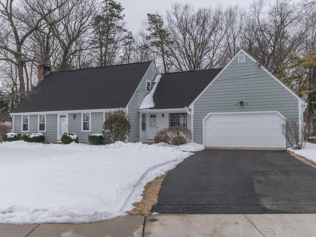 302 Blueberry Hill Road Longmeadow, MA 01106 - Photo 2 of 41 Gallery Image 2