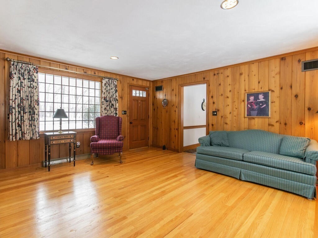 302 Blueberry Hill Road Longmeadow, MA 01106 - Photo 22 of 41 Gallery Image 22