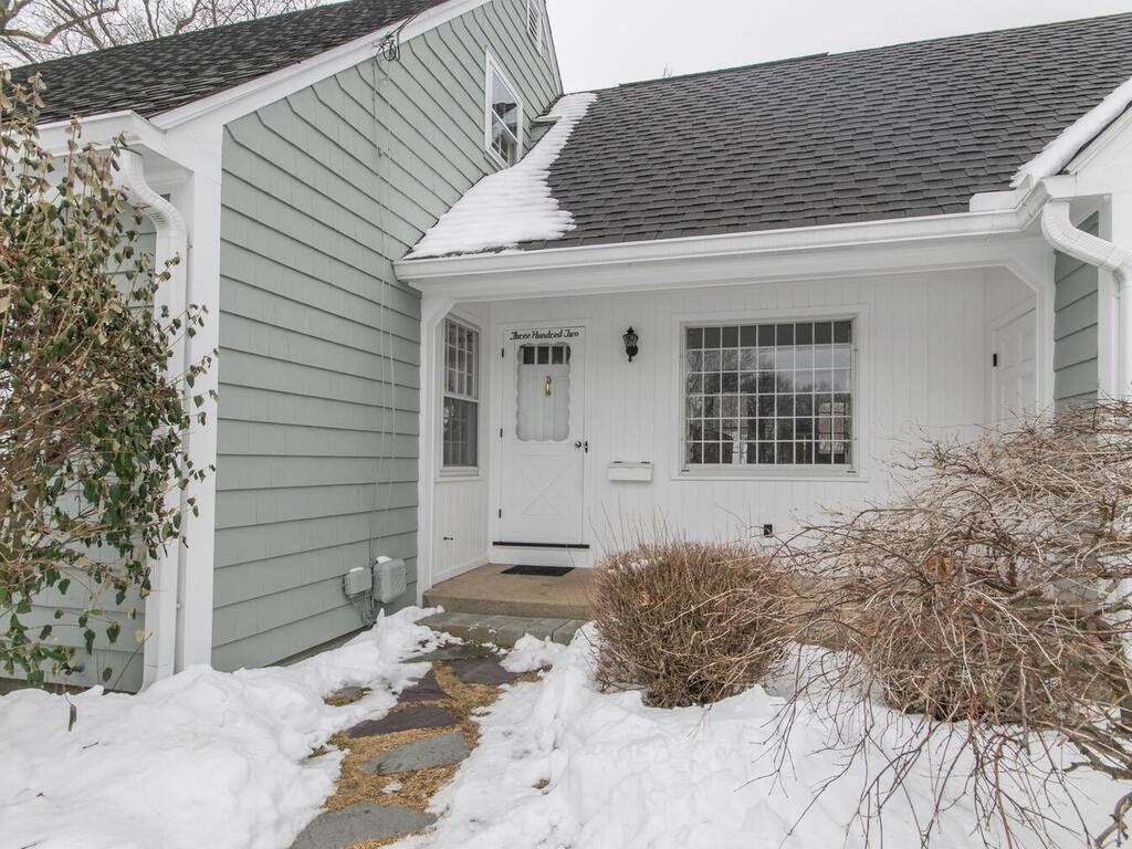 302 Blueberry Hill Road Longmeadow, MA 01106 - Photo 3 of 41 Gallery Image 3