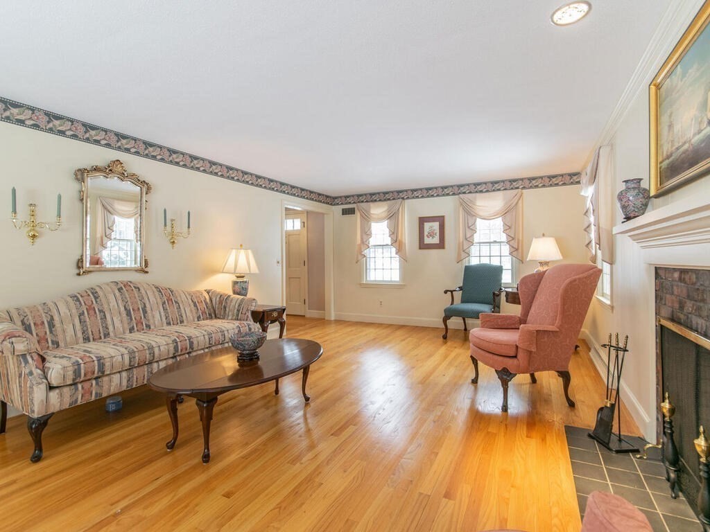 302 Blueberry Hill Road Longmeadow, MA 01106 - Photo 9 of 41 Gallery Image 9