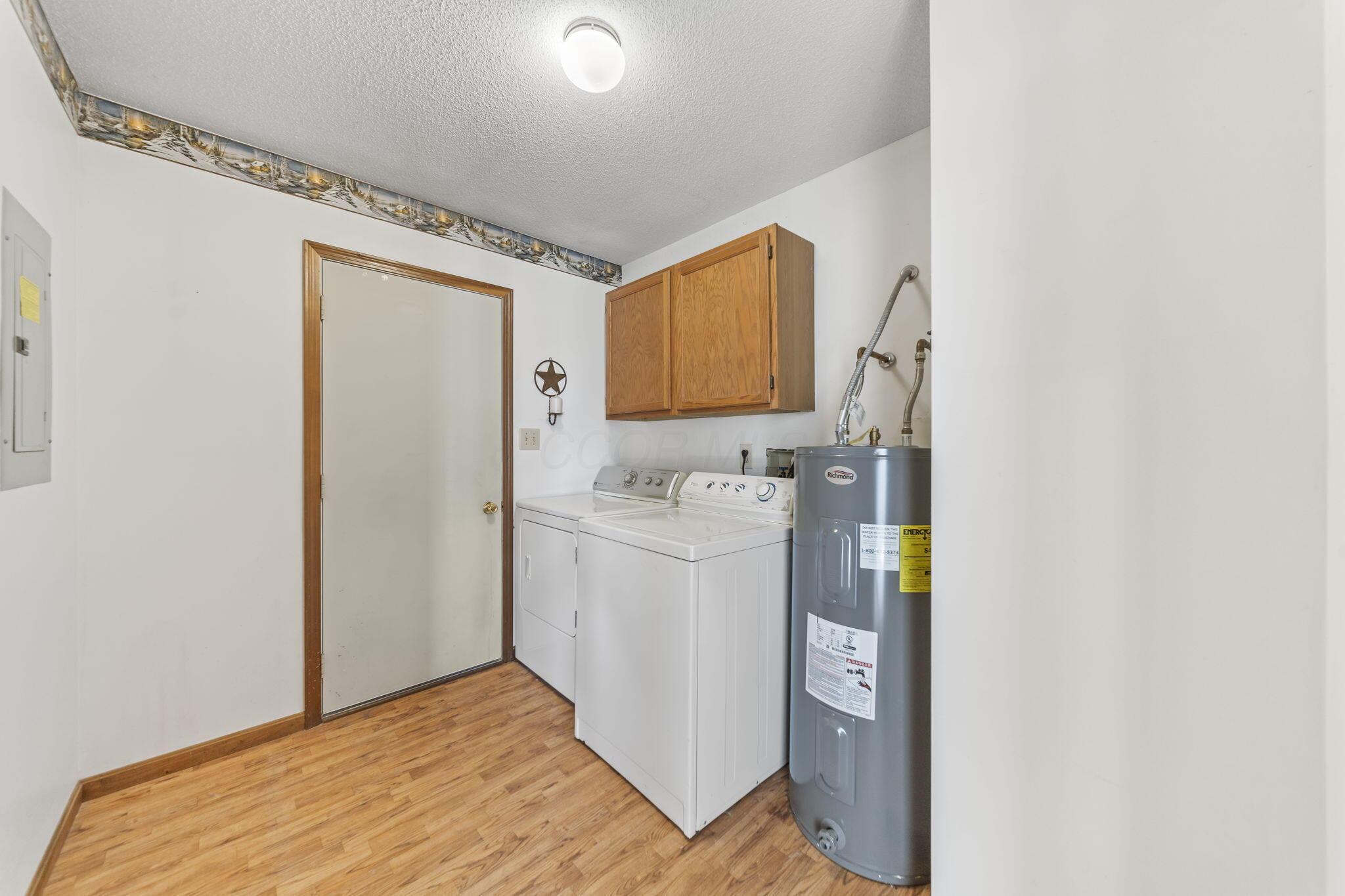 9791 Jug St Road Northwest Pataskala, OH 43062 - Photo 29 of 83 Laundry room