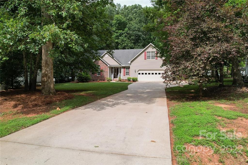 372 Maple Ridge Circle Salisbury, NC 28147 - Photo 2 of 48