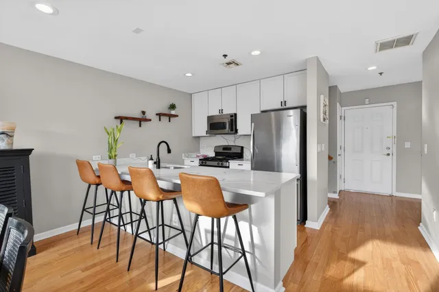 $1,125,000 | 659 1st Street, Unit 410, Hoboken, NJ 07030