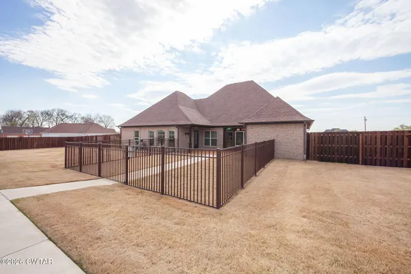 $599,000 | 724 Blackmon Street, Medina, TN 38355