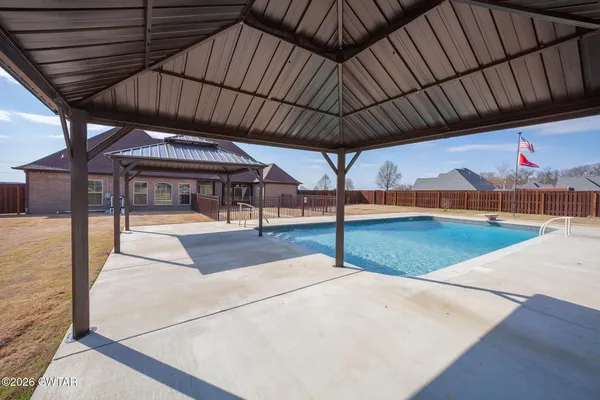 $599,000 | 724 Blackmon Street, Medina, TN 38355