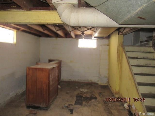 20004 Forrer Street Detroit, MI 48235 - Photo 12 of 16 299.JPG
