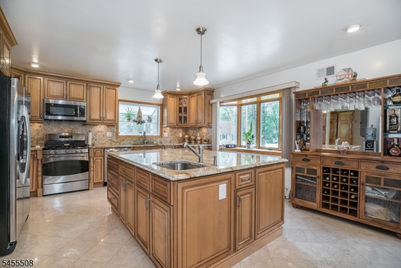 2 Waterway Road Wayne, NJ 07470 - Photo 5 of 24 Gallery Image 5