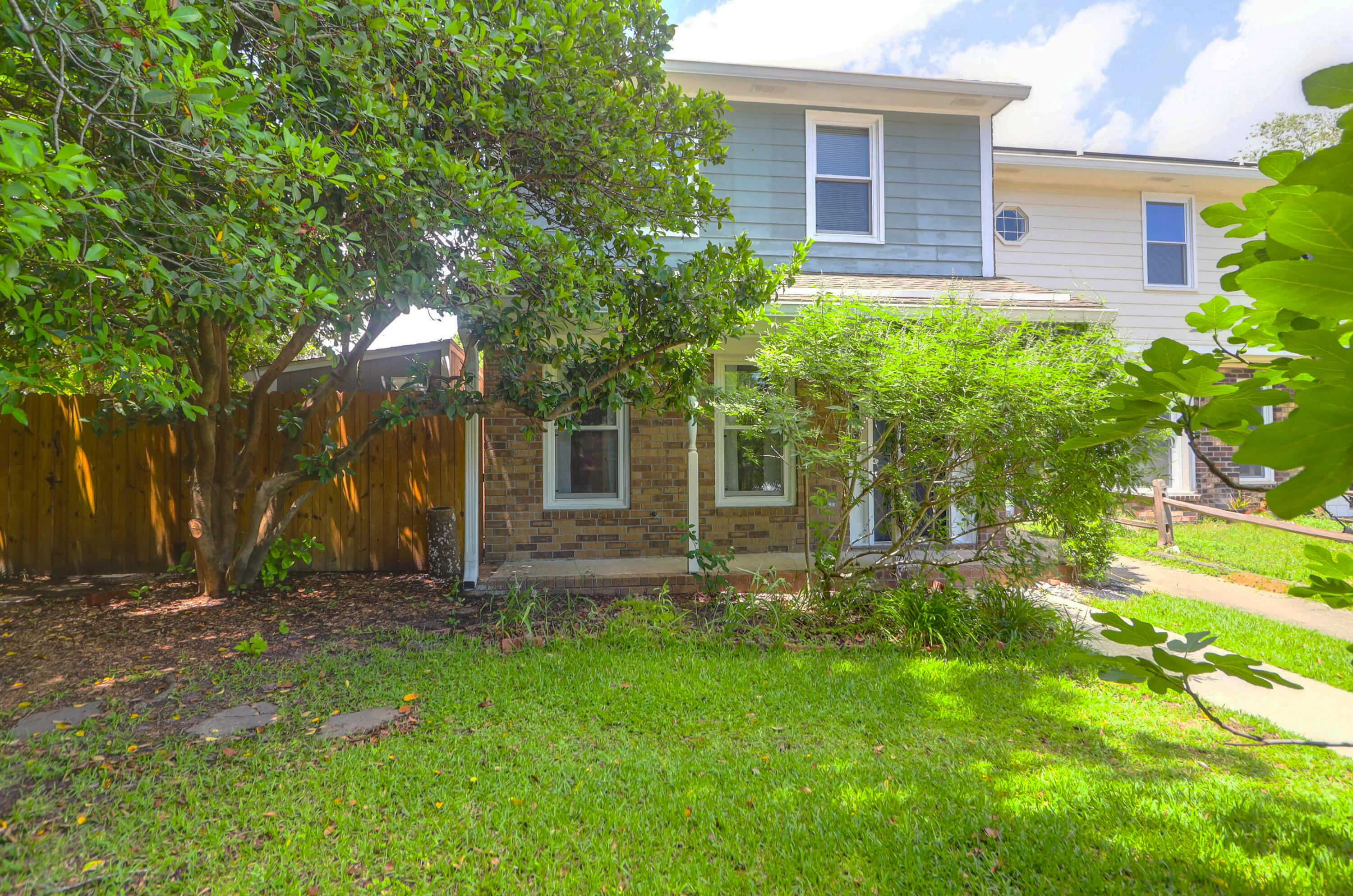 680 Buckhall Court Mount Pleasant, SC 29464 - Photo 15 of 42 680 Buck Hall -Tidalcreekphoto- (40)