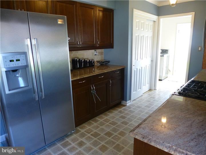16 Bennington Road Bordentown, NJ 08505 - Photo 11 of 25 Kitchen
