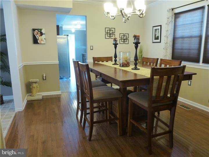 16 Bennington Road Bordentown, NJ 08505 - Photo 7 of 25 Dining Room