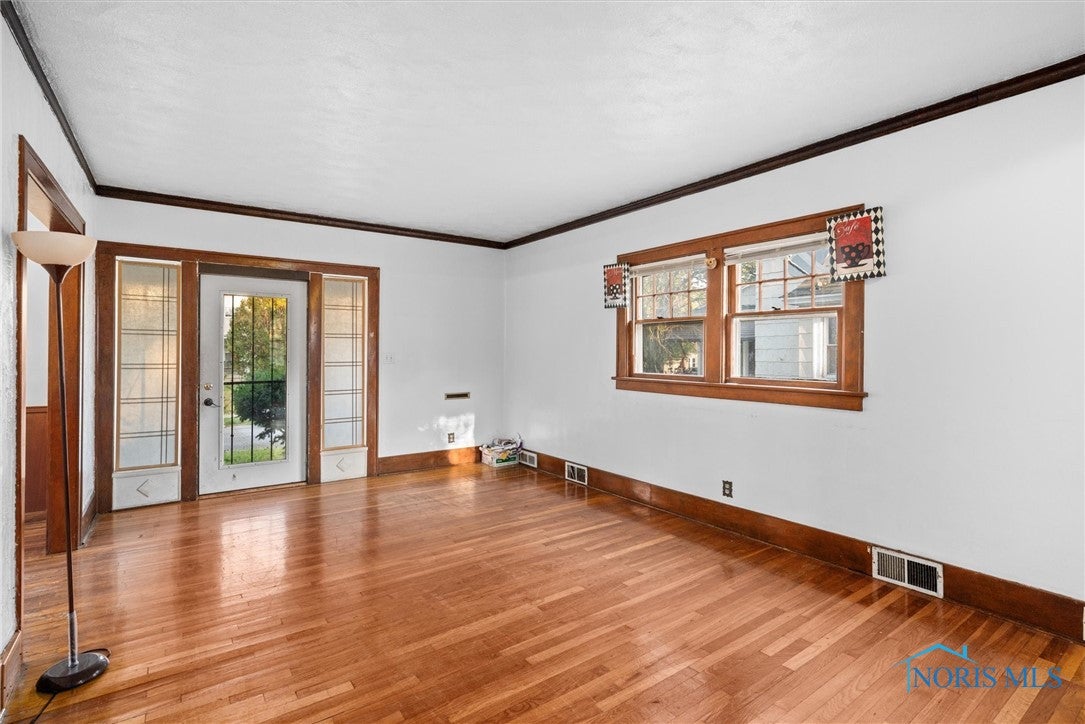 2050 Wyndhurst Road Toledo, OH 43607 - Photo 9 of 39 Gallery Image 9