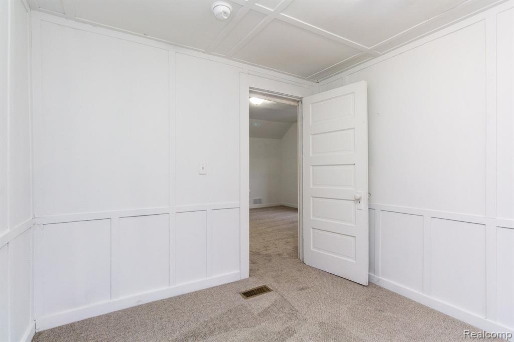 8175 Central Street Center Line, MI 48015 - Photo 20 of 27
