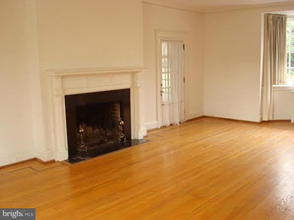 101 Charlcote Road Baltimore, MD 21218 - Photo 14 of 15 Living Room