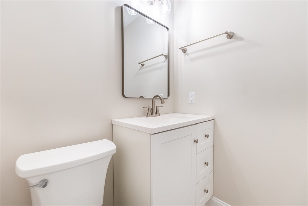 14 Apple Ridge Road, Unit 2 Maynard, MA 01754 - Photo 11 of 30