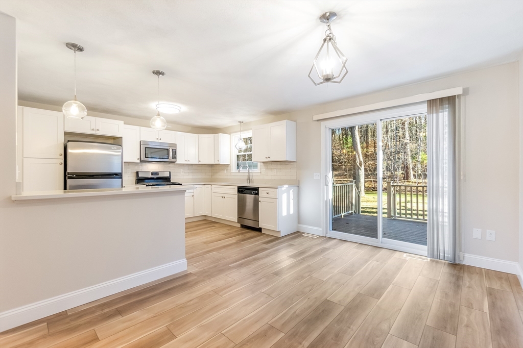 14 Apple Ridge Road, Unit 2 Maynard, MA 01754 - Photo 7 of 30