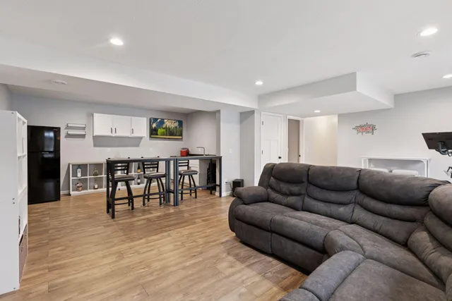 $479,900 | 27671 Oxford Lane, Elko New Market, MN 55020