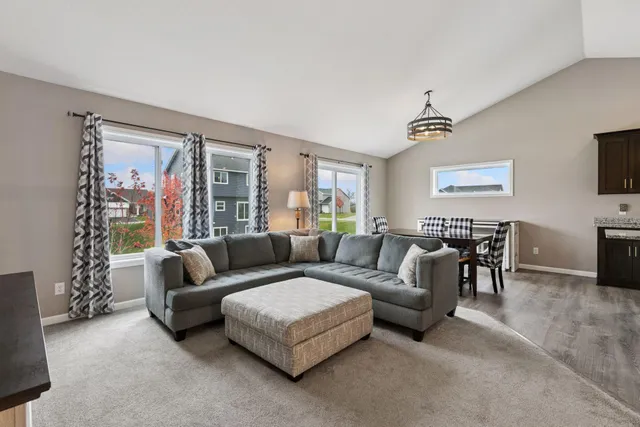 $479,900 | 27671 Oxford Lane, Elko New Market, MN 55020