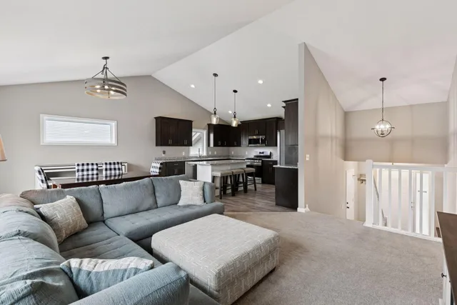 $479,900 | 27671 Oxford Lane, Elko New Market, MN 55020