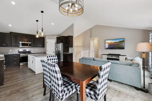 $479,900 | 27671 Oxford Lane, Elko New Market, MN 55020