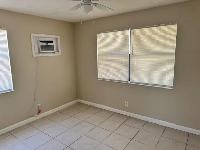 $295,000 | 5707 Briarwood Avenue, Mangonia Park, FL 33407