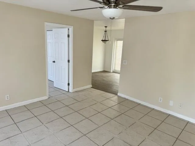 $295,000 | 5707 Briarwood Avenue, Mangonia Park, FL 33407