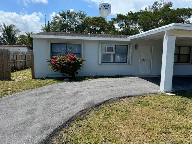 $295,000 | 5707 Briarwood Avenue, Mangonia Park, FL 33407